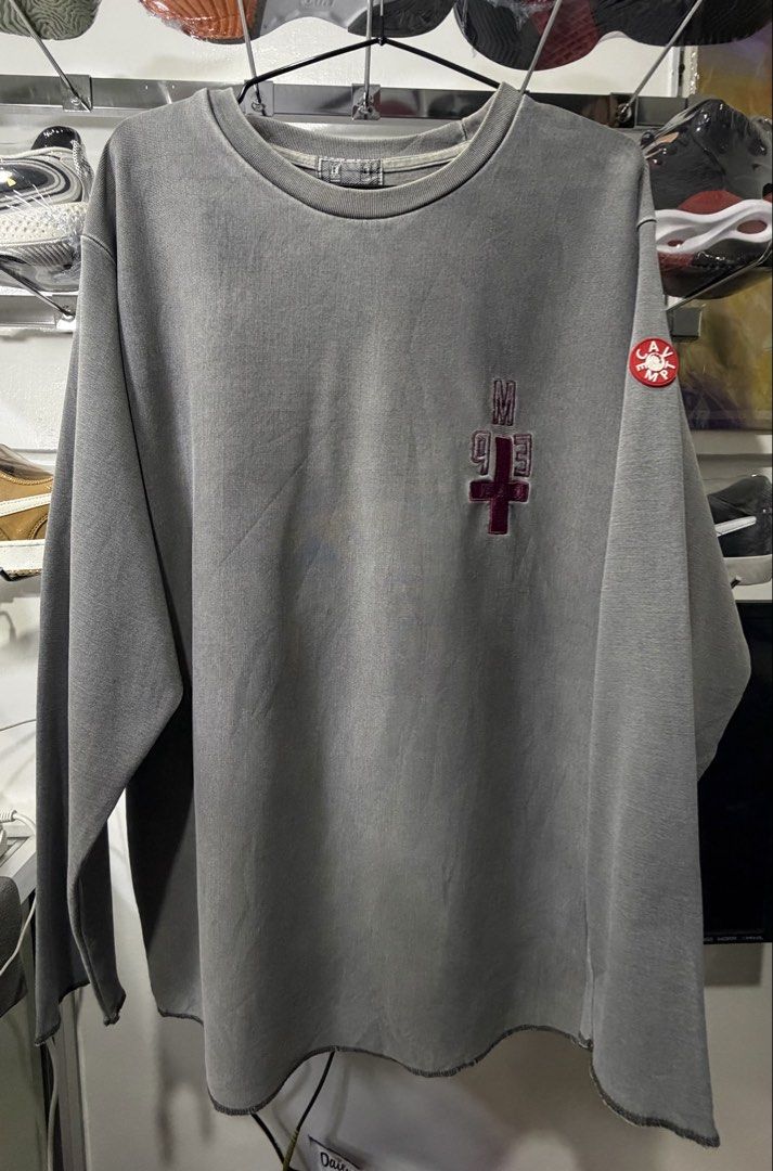 Cav Empt acidwash pullover (Category: Coats, Jackets and Outerwear) located in Pinamalayan. Submitted by danilotubero08 (Listing ID 1470826965, Image 1). Description: Size medium on tag best fits large w23L30.
