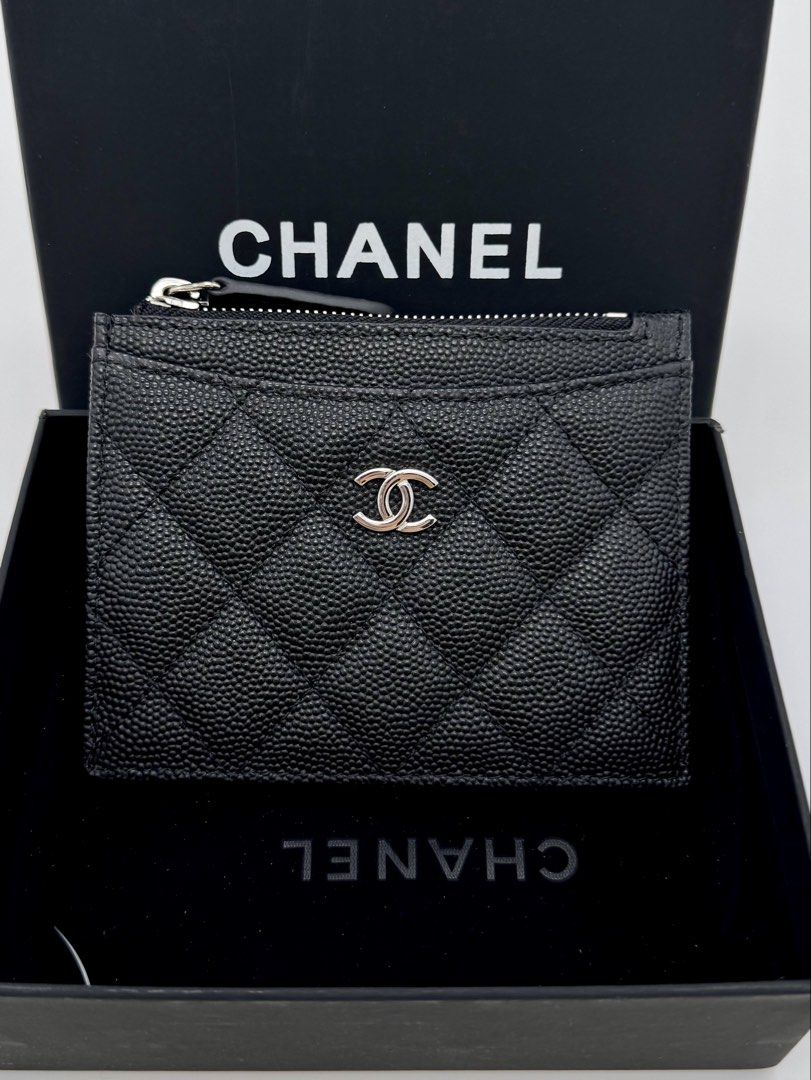 CC Small Card Wallet Coin Purse (Category: Wallets & Card holders) located in Tiaong. Submitted by purseloveph (Listing ID 1470753565, Image 1). Description: ❣️PLEASE TAKE THE TIME TO READ❣️ Chanel Small Card Wallet Coin Purse SMALL CARD WALLET DIMENSIONS 8.5 × 12.5 × 2.5 cm 📌ONHAND? Yes 📌STILL AVAILABLE? Item not marked as sold means available ❌NO LALAMOVE/GRAB ETC. ❌NO COD ❌NO RESERVATION ❌NO WHEN WORN ✅SAME DAY SHIPPING CUT OFF 12nn ✅ALL SAL