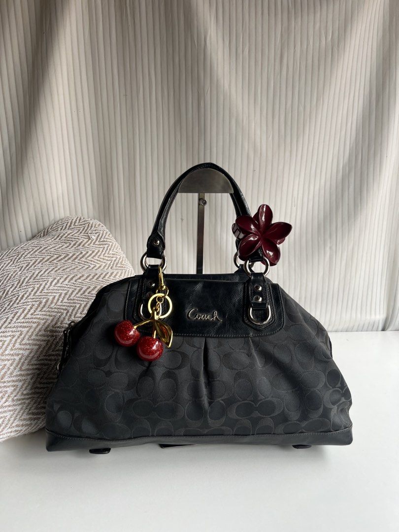 CCH ASHLEY SATCHEL IN TRIPLE BLACK (Category: Luxury Bags & Wallets) located in Bacolod City. Submitted by rubiesjana_026 (Listing ID 1470751716, Image 1). Description: Condition/Flaws: * Rank A * No major rubs or runs on the canvas * Rubber lining is still intact * Leather parts no major issue/ only signs of use * Minimal dirts on canvas/ need wash * Missing hangtag and long strap * Overall, in excellent condition.