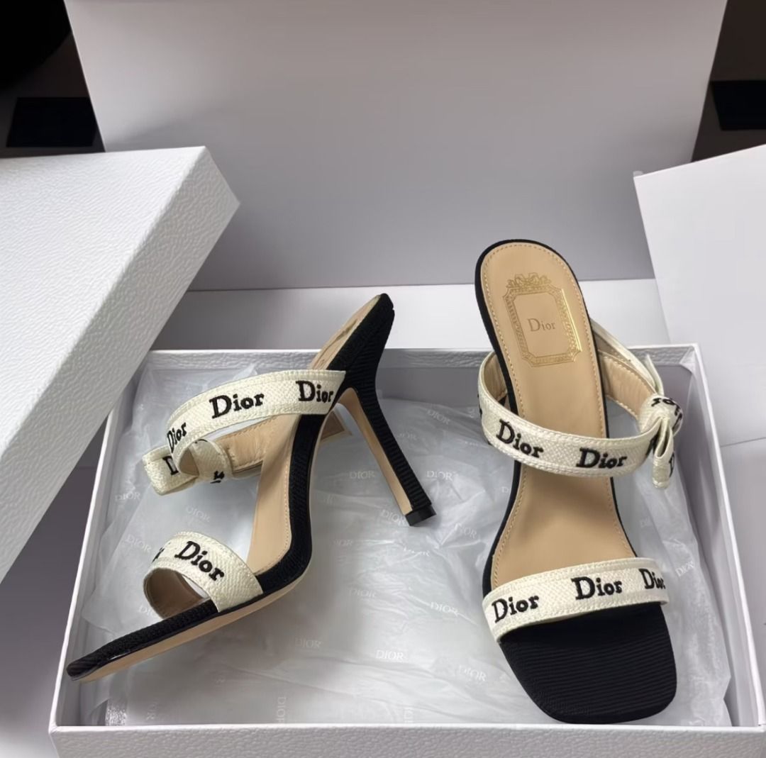 cd heels ribbon (Category: Heels) located in Quezon City. Submitted by lux.finds (Listing ID 1470792215, Image 2). Description: .