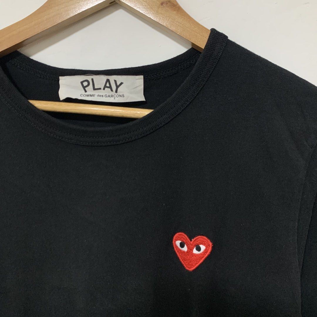 Cdg play (Category: Tshirts & Polo Shirts ) located in Cavite. Submitted by yobubsss (Listing ID 1470903997, Image 2). Description: Size medium 19w 29L Good condition No issue.