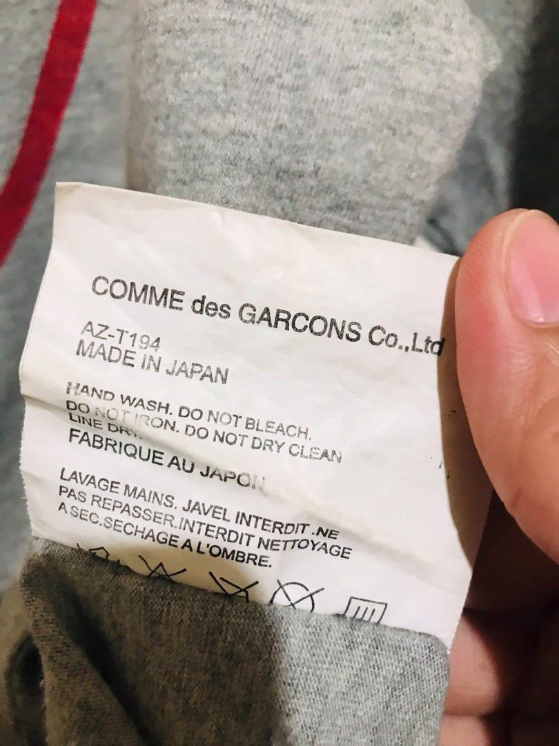 cdg play shirt🔥 (Category: Luxury Apparel) located in Tanay. Submitted by drthriftthree (Listing ID 1470930046, Image 3). Description: excellent condition!.