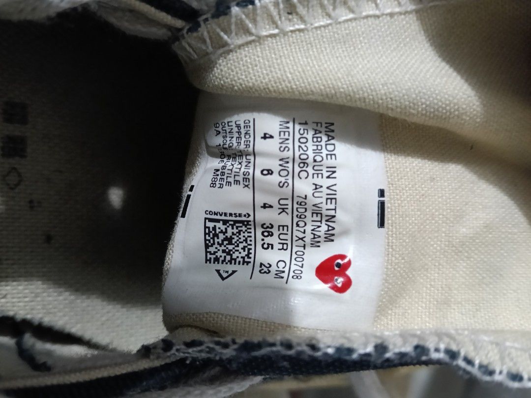 CDG play X Converse (Category: Sneakers) located in Zamboanga. Submitted by khoyz (Listing ID 1470765731, Image 3). Description: CDG Play x converse size 36.5.