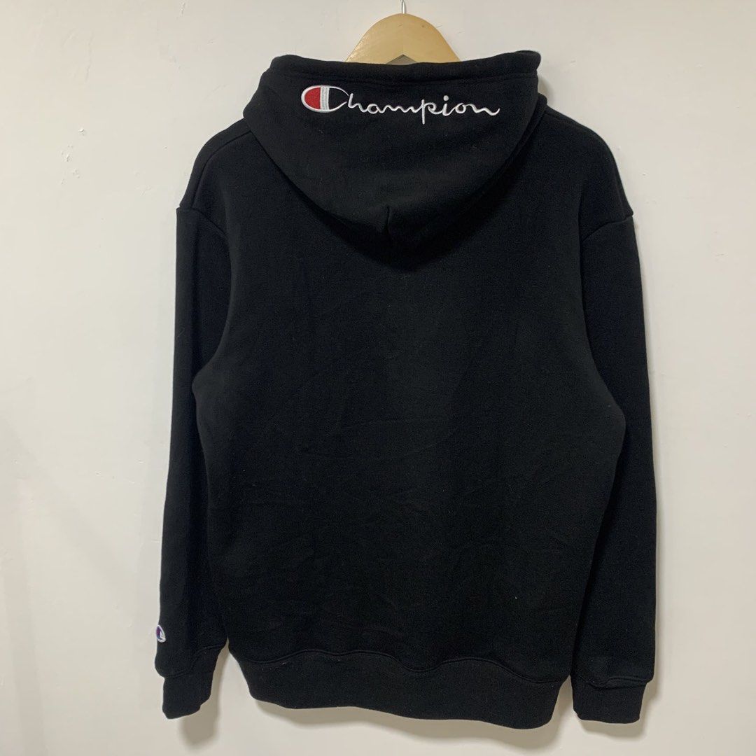 Champiob x supreme (Category: Tshirts & Polo Shirts ) located in Cavite. Submitted by yobubsss (Listing ID 1470914329, Image 3). Description: Size medium 23w 28L Good condition No issue.