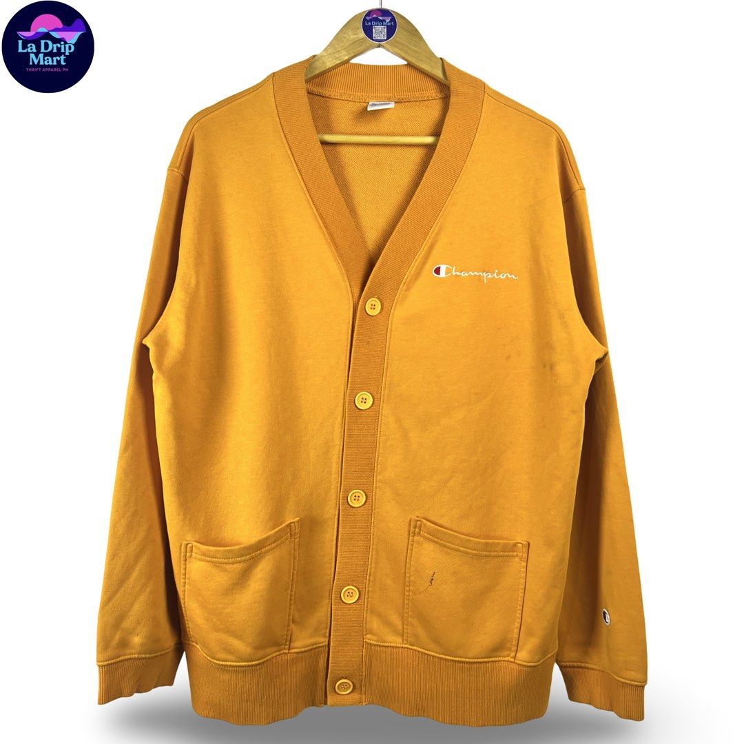 ‎“CHAMPION” EMBRO SCRPT CARDIGAN (Category: Activewear) located in Taguig. Submitted by ldm.ph (Listing ID 1470749084, Image 1). Description: (LDM-E-306) ‎Size:ACTUAL FIT:LARGE ‎Dimensions ‎Inches width:22 ‎Inches length:27 ‎Condition: EXCELLENT ‎Color rate:9.5 ‎Flaws:minimal stains needs handwash ‎(READY TO WEAR).