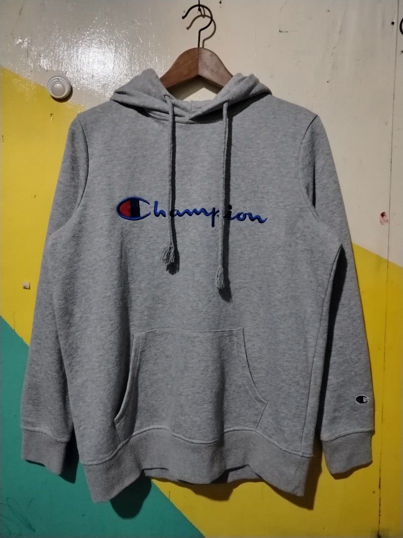 Champion Gray Hoodie Jacket (Category: Coats, Jackets and Outerwear) located in San Jose. Submitted by vincefresn21903 (Listing ID 1470862347, Image 1). Description: .
