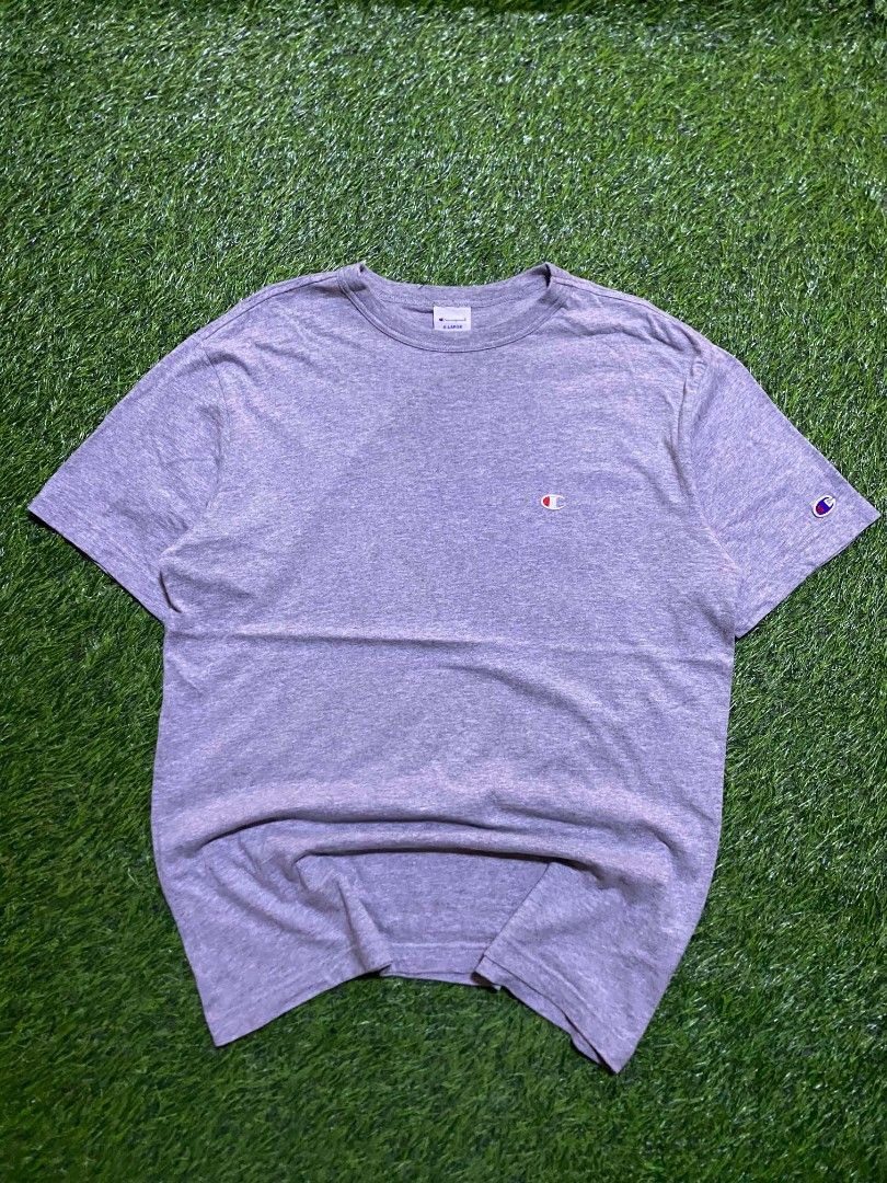 Champion Grey T-shirt Size XL (Category: Tshirts & Polo Shirts ) located in Manila. Submitted by franzenbal30332 (Listing ID 1470877122, Image 1). Description: CHAMPION SIZE L WIDTH - 21 LENGTH - 29 COLOR RATE 9.5 EXCELLENT CONDI NO ISSUE.
