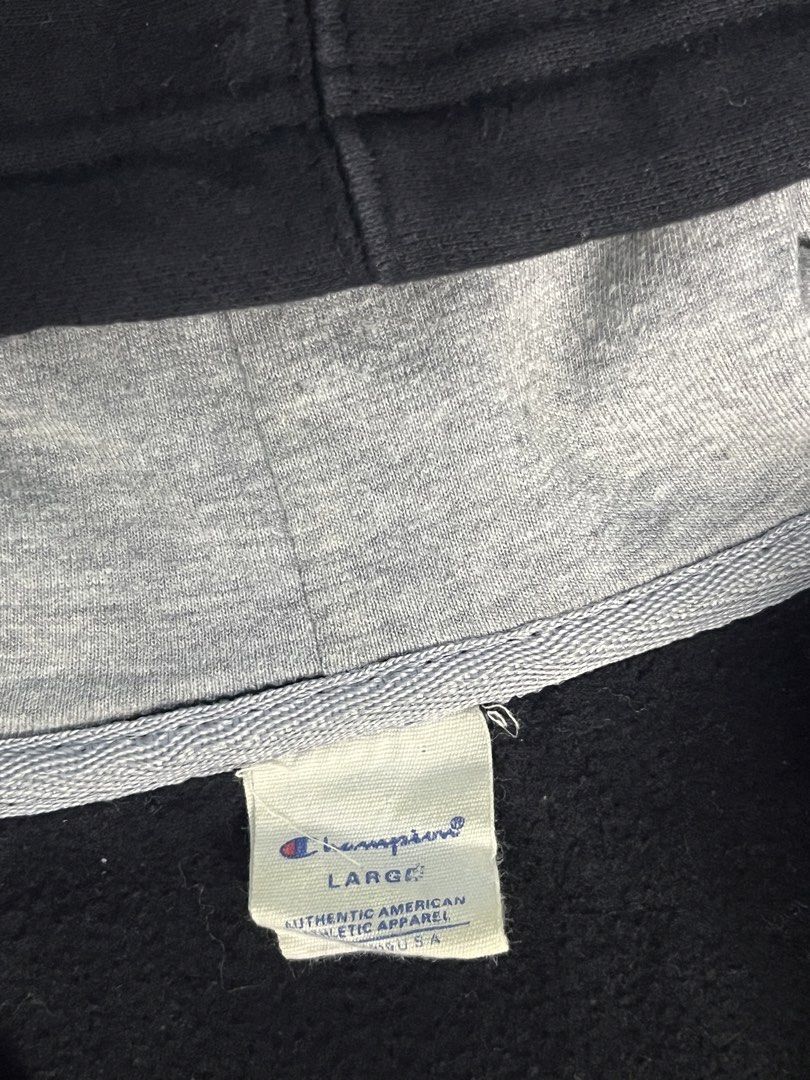 Champion Zip up Hoodie (Category: Coats, Jackets and Outerwear) located in Balanga. Submitted by itzmecelestial (Listing ID 1470888339, Image 3). Description: 🌸 CHAMPION ZIP UP HOODIE Size: L Dimes: 23x26 Color rate:10/10 I think ganyan talga pagka black nya 𝑴𝑶𝑷: GCash 𝑴𝑶𝑫: Jnt ONLY -NO COD/NO COP | PAYMENT FIRST POLICY. -No rush shipping. -No deleting/editing of bids, No return/No exchange mag basa muna before buying! -Strictly no cancell