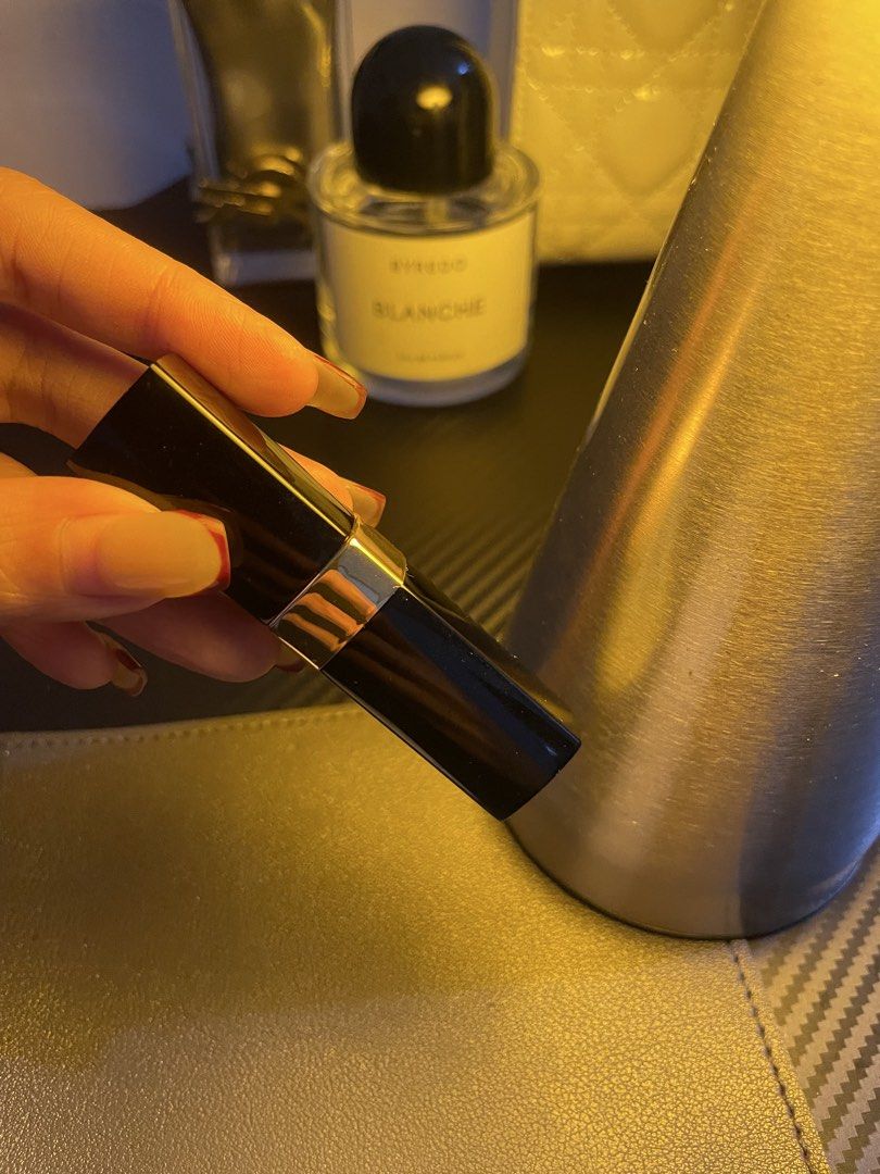 Chanel Lipstick (Category: Makeup) located in Manila. Submitted by victoriafy (Listing ID 1470870517, Image 2). Description: UNUSED.