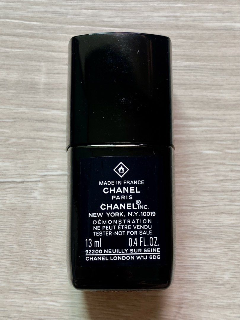 Chanel Nail Polish - Le Gel Coat (Category: Hands & Nails) located in Pasay City. Submitted by trendystash (Listing ID 1470782896, Image 2). Description: Brand new .