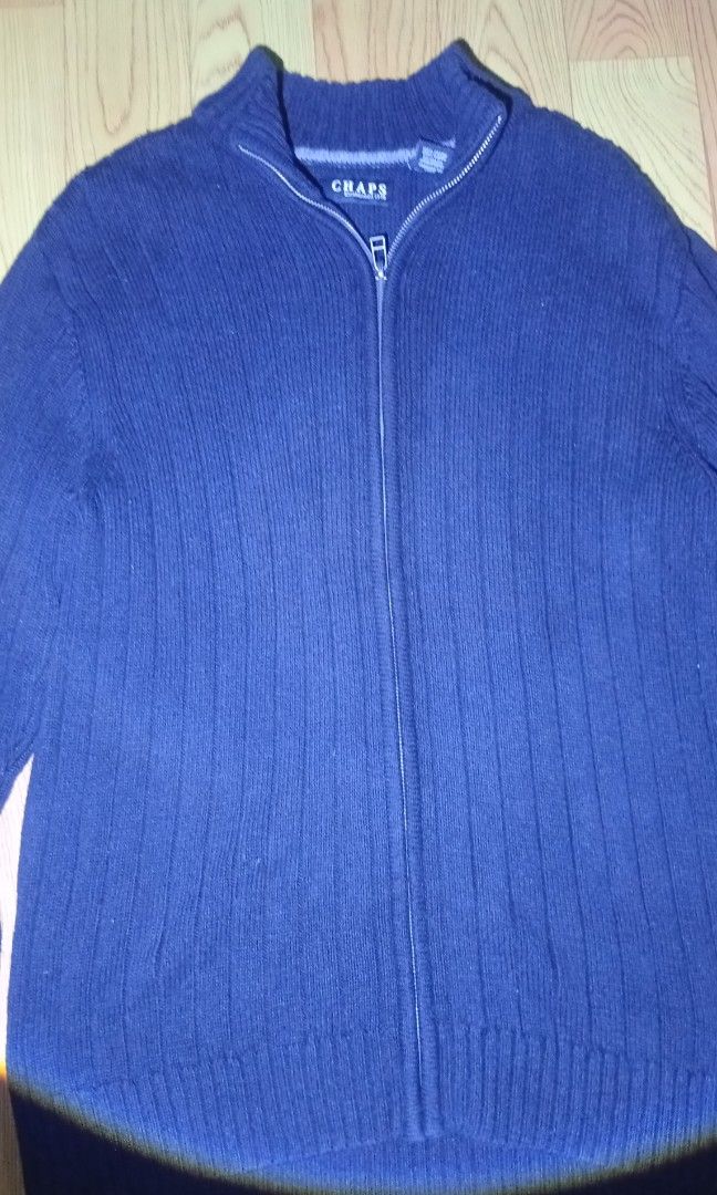 Chaps full zip knitted sweater (Category: Coats, Jackets and Outerwear) located in Manila. Submitted by mojonarchives (Listing ID 1470745316, Image 3). Description: Chaps full zip knitted sweater Size:Small Dimes:W20xL28 Sleeves:27 inches Colorate 9.5/10 Delivery Every Saturday 🙏 MOP Gcash 📬 MOD Jnt Express.