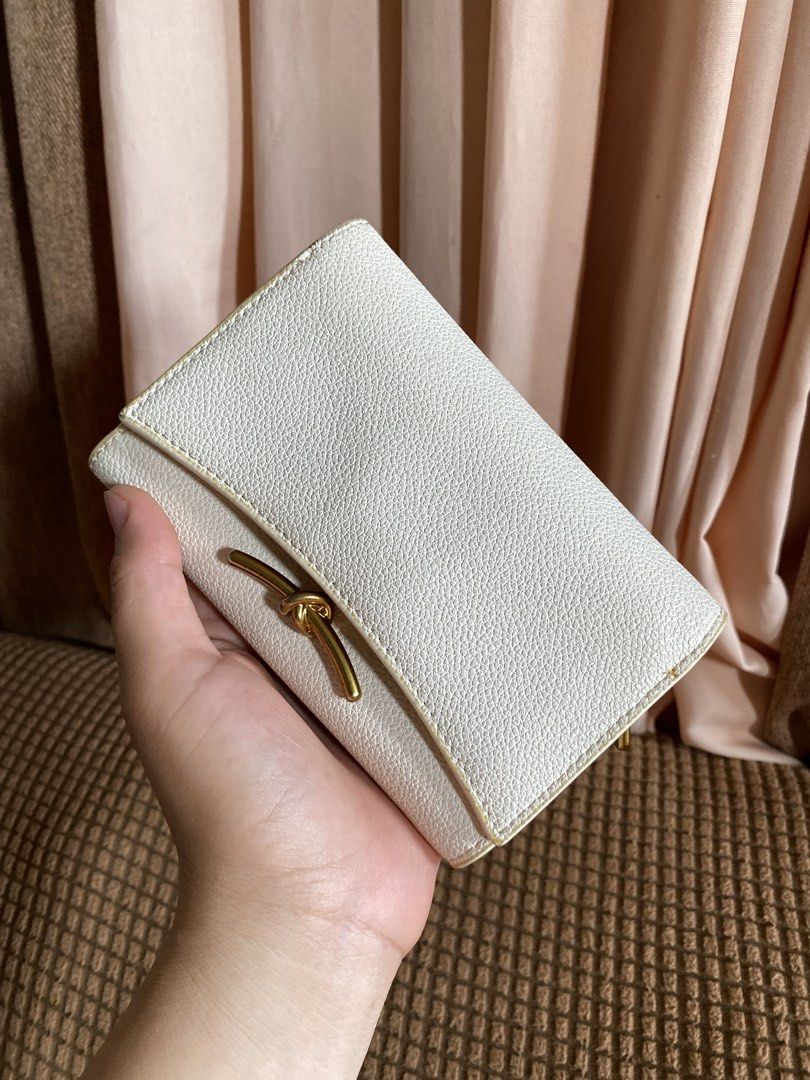 Charles and keith (Category: Luxury Bags & Wallets) located in Tagum. Submitted by amarasluxbag (Listing ID 1470790972, Image 1). Description: Good condition No flaws Med size Maganda pa .