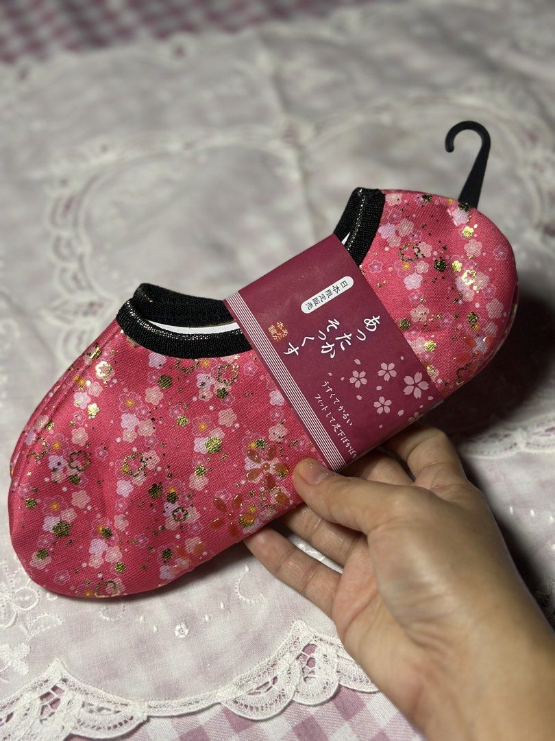 Cherry blossom pattern warm socks one size fits all (Category: Socks & Tights) located in Davao. Submitted by favoritepreloved (Listing ID 1470912751, Image 2). Description: .