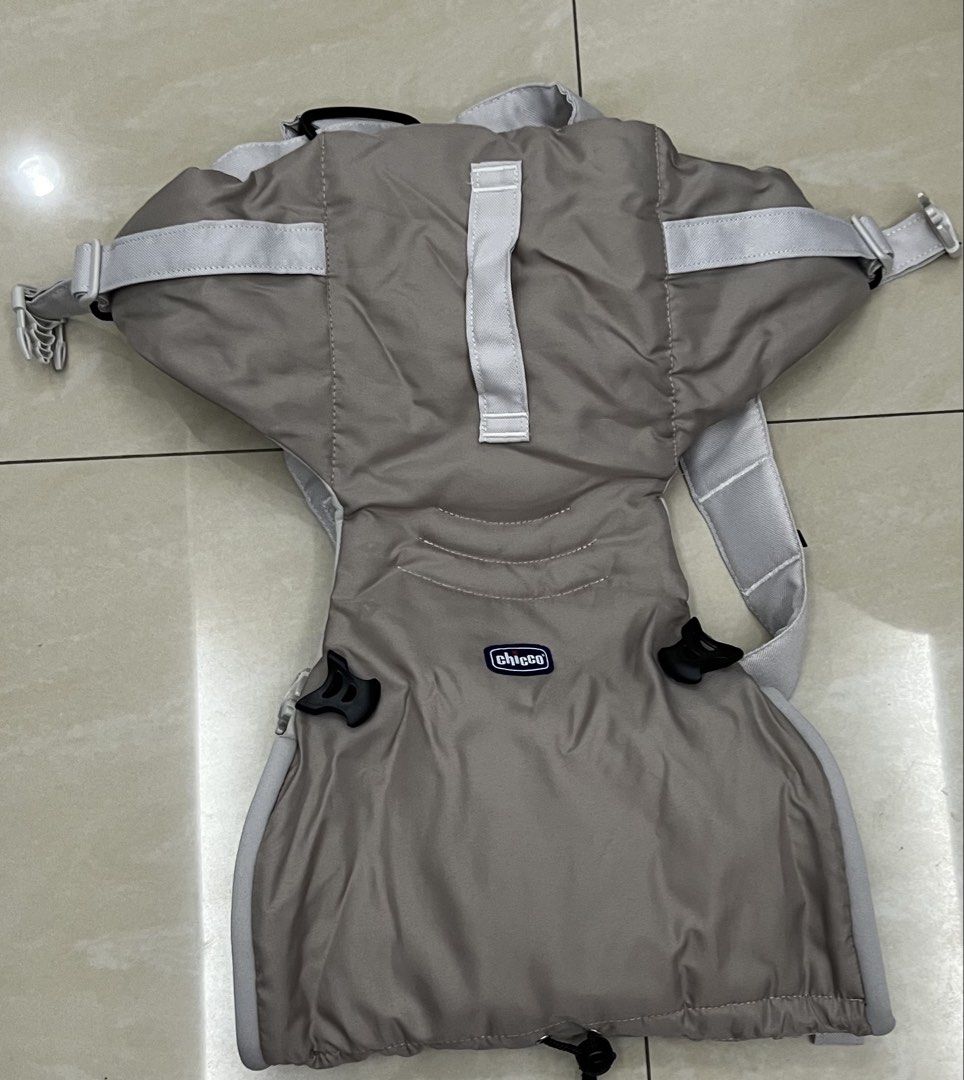 Chicco EasyFit Baby Carrier 0m+ (Category: Carriers & Slings) located in Navotas City. Submitted by jan.finds (Listing ID 1470831922, Image 2). Description: .