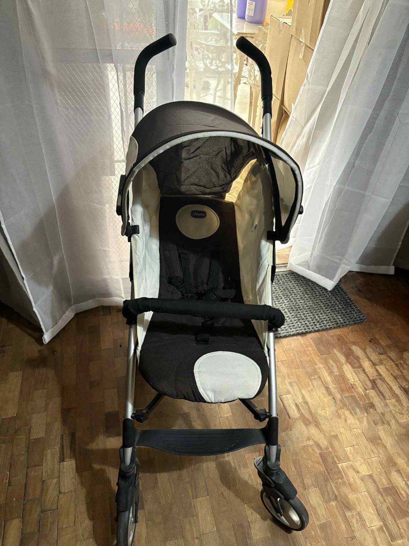 Chicco Liteway Stroller Black and Cream (Category: Strollers) located in Paranaque City. Submitted by megimagufinds (Listing ID 1470764791, Image 1). Description: Chicco Liteway stroller in black and cream colorway. Lightweight umbrella fold design. Canopy has adjustable coverage. Multi-position reclining seat with harness straps. Front swivel wheels maneuver easily. Padded handles for comfortable pushing. Foldable frame for storage and travel. F