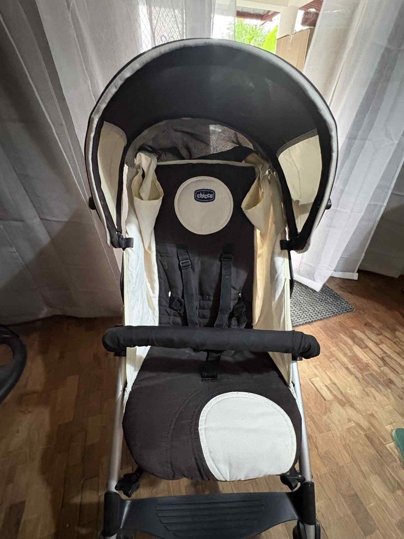 Chicco Liteway Stroller Black and Cream (Category: Strollers) located in Paranaque City. Submitted by megimagufinds (Listing ID 1470764791, Image 3). Description: Chicco Liteway stroller in black and cream colorway. Lightweight umbrella fold design. Canopy has adjustable coverage. Multi-position reclining seat with harness straps. Front swivel wheels maneuver easily. Padded handles for comfortable pushing. Foldable frame for storage and travel. F
