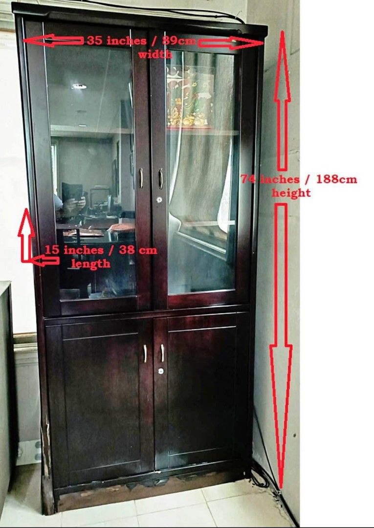 China Cabinet (Category: Shelves, Cabinets & Racks) located in Valenzuela. Submitted by justgorjas (Listing ID 1470802610, Image 1). Description: water damage sa bottom part. Location: San Juan Metro Manila please pa-check muna sa lalamove ng shipping fee before messaging me. ❤️.