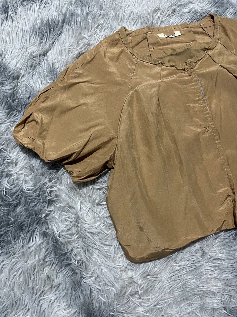 Chloe Cropped Top (Category: Blouses) located in Sasmuan (Sexmoan). Submitted by winterclothes.ph (Listing ID 1470758493, Image 3). Description: Chloe Cropped Top Width 18 Length 16.5 Excellent Condition .