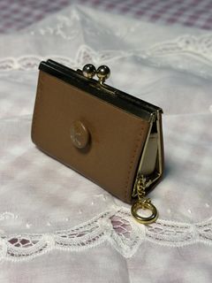 (Category: ) located in . Submitted by favoritepreloved (Listing ID 1470814021, Image 1). Description: .
