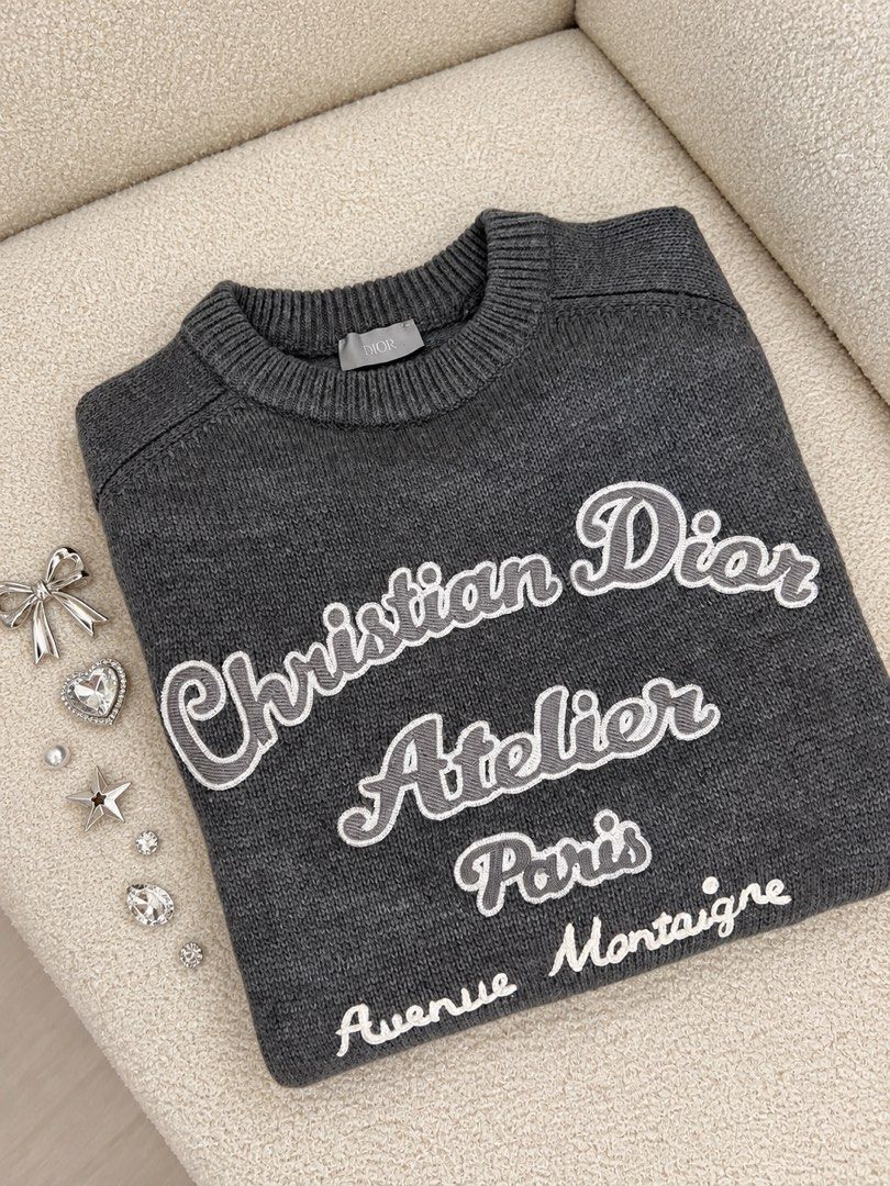 ⚜️Christian Dior knit sweatshirt (Category: Luxury Apparel) located in Makati City. Submitted by 90sangel (Listing ID 1470761694, Image 2). Description: .