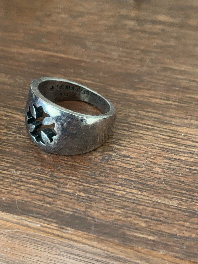 Chrome Hearts Ring silver sterling 925 (Category: Rings) located in Manila. Submitted by vintaurafindsco. (Listing ID 1470768618, Image 1). Description: .