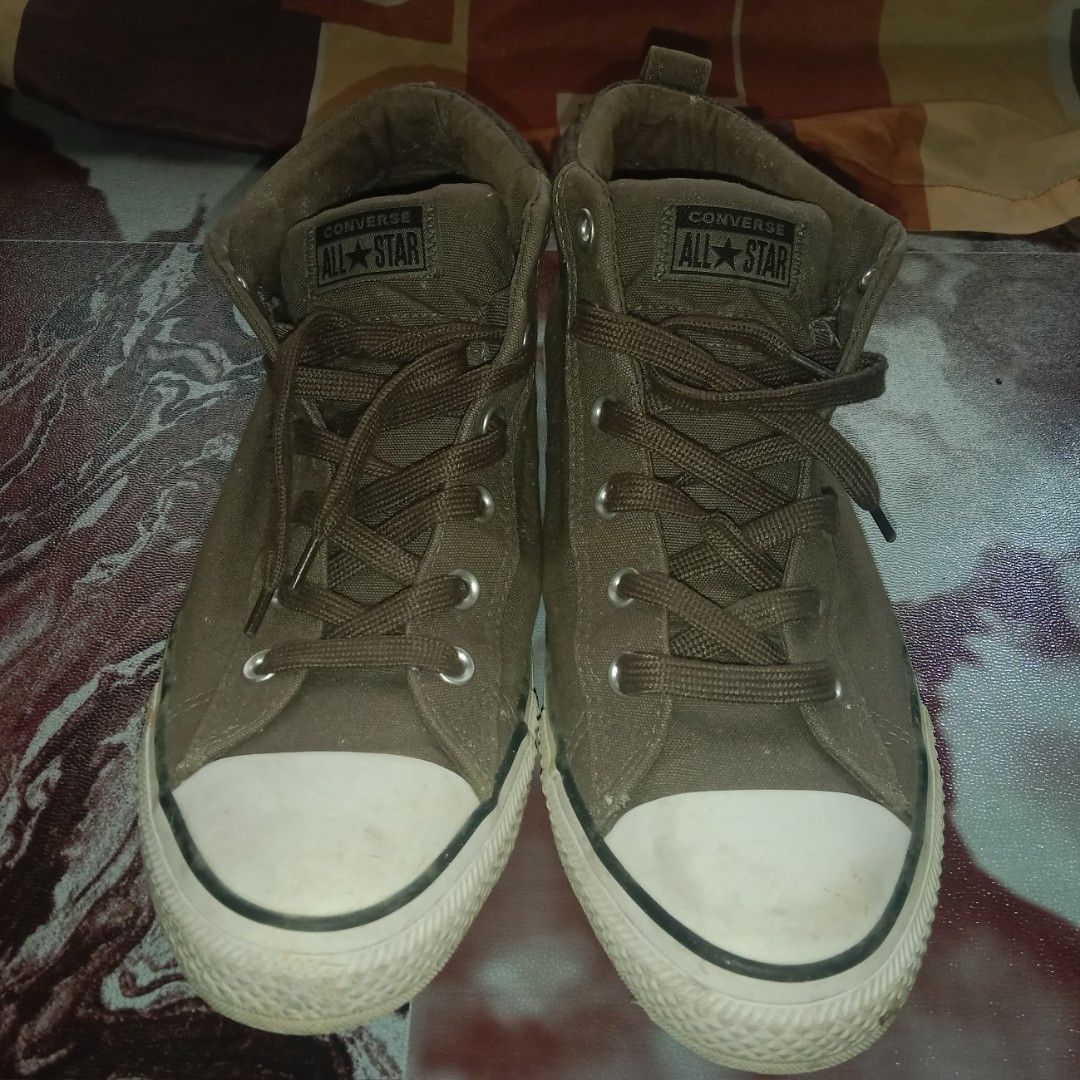 Chuck Taylor All Star Converse Shoes (Category: Casual Shoes) located in Manila. Submitted by furgurt.oowa (Listing ID 1470803695, Image 1). Description: Negotiable price for sure buyer A little dirty outside Imported.