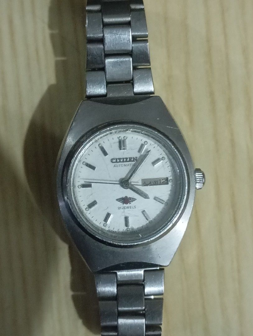 Citizen automatic (Category: Women's Watches) located in Las Pinas. Submitted by quick_deals_great_finds2 (Listing ID 1470867340, Image 1). Description: Original good working condition 25mm small fits wrist 6.3 inches Fully functional keeps time.