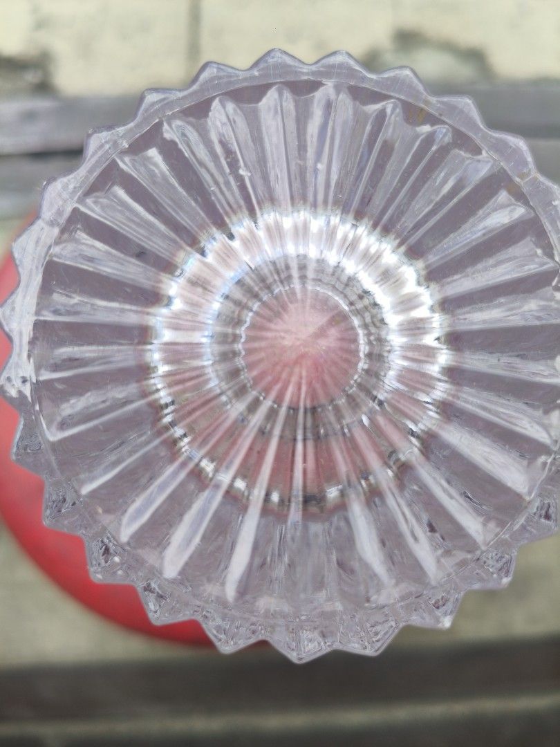 Clear Glass Fluted Vase Flower Vase (Category: Vases & Decorative Bowls) located in Manila. Submitted by tonio124 (Listing ID 1470788488, Image 3). Description: - Material: Clear glass - Design: Vertical fluted ribbing all around with a stylish scalloped rim - Base: Heavy-cut style for extra stability on flat surfaces - Versatile Use: Great for holding fresh flowers or decorative branch displays - Aesthetic: Transparent look neatly showcases flow