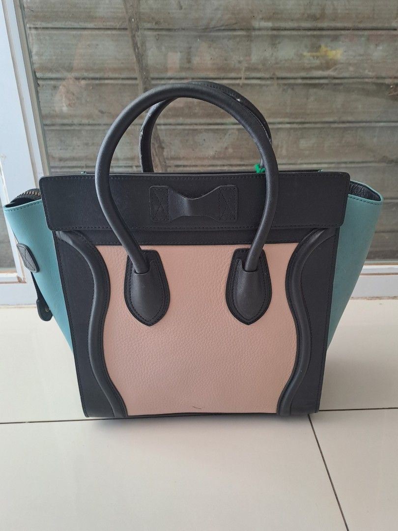 Céline Tricolor Luggage Bag (Category: Luxury Bags & Wallets) located in Narra. Submitted by jervs29corner (Listing ID 1470834451, Image 2). Description: Céline Tricolor Luggage Handbag in great conditoon.
