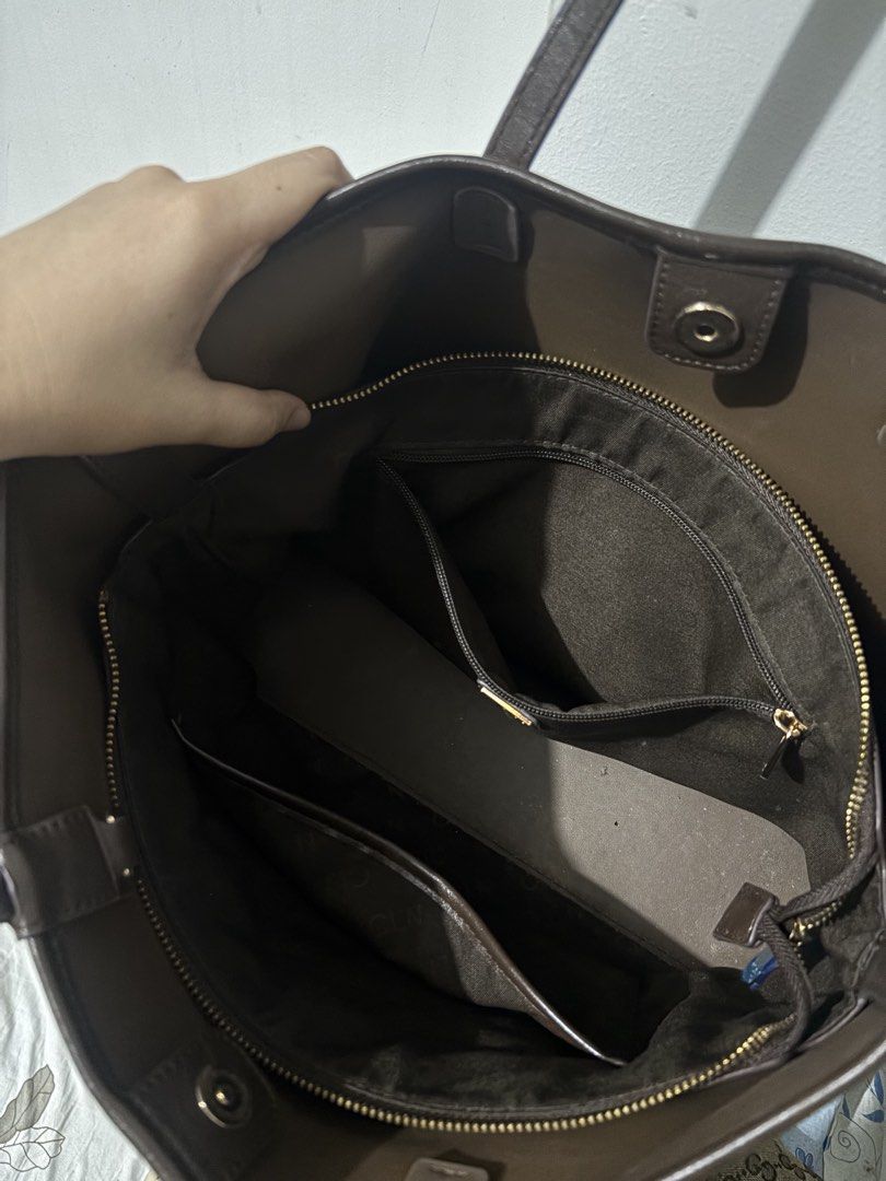 CLN Dark Drown Shoulder Bag (Category: Shoulder Bags) located in Manila. Submitted by acnico (Listing ID 1470753886, Image 3). Description: Newly bought last August. Not frequently used thats why im selling this. WITH PAPER BAG AND DUSTBAG!.