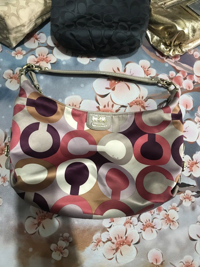 Coach bundle (Category: Shoulder Bags) located in Calamba. Submitted by stashandfinds (Listing ID 1470812563, Image 2). Description: Take all may flaws All auth Bundle Fix price na sha Bawal sa maselan maarte Plus Sf j&t .