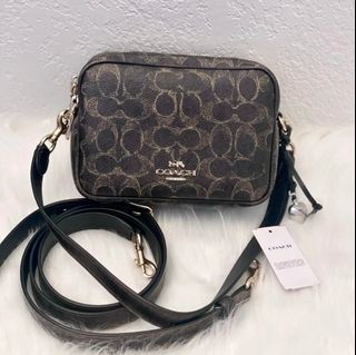 (Category: ) located in . Submitted by trend_boutique (Listing ID 1470815695, Image 1). Description: .