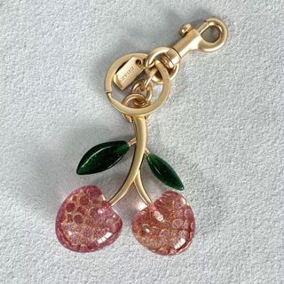 (Category: ) located in . Submitted by pinkykeenshop (Listing ID 1470931902, Image 1). Description: .