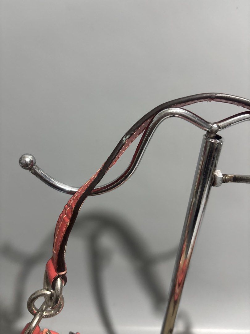 Coach Kili Stripe (Category: Luxury Bags & Wallets) located in Manila. Submitted by kairos_07 (Listing ID 1470879082, Image 3). Description: No Rubs on body Issue: Crackings lips part but not totally Please check other deets on provided photos .