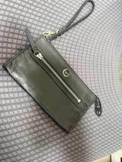 (Category: ) located in . Submitted by ukayshopping (Listing ID 1470824624, Image 1). Description: .