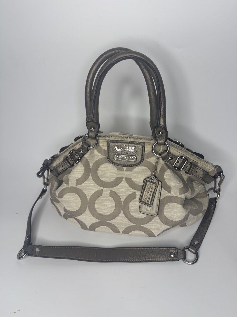Coach Madison (Category: Luxury Bags & Wallets) located in Cagayan de Oro. Submitted by KoaApparelAtbp. (Listing ID 1470820235, Image 1). Description: Coach madison has minimal dirt .. clean inside. Good condition .
