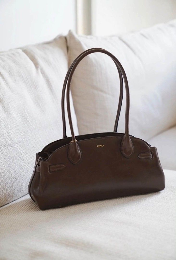 Coach rogue (Category: Shoulder Bags) located in Manila. Submitted by k2collection.mnl (Listing ID 1470825978, Image 2). Description: .