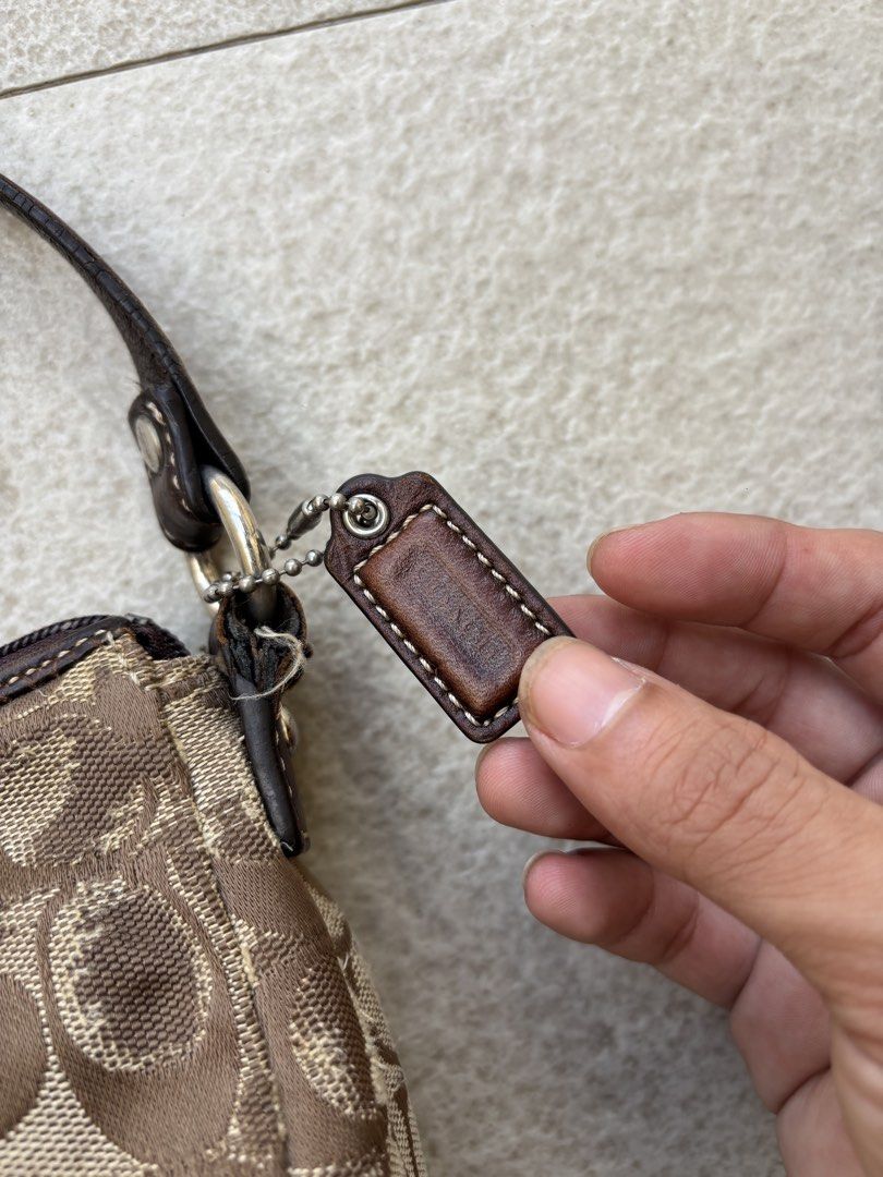 Coach Signature C Brown Canvas Small Shoulder Bag (Category: Luxury Bags & Wallets) located in San Pedro. Submitted by wharfthrift (Listing ID 1470856472, Image 3). Description: FOR SALE ‼️ Coach Signature C Brown Canvas Small Shoulder Bag CONDITION 7/10 ISSUE SIGN OF USAGE CHECK PHOTOS ₱790 + SF Shipping via lalamove or j&t meetup san pedro laguna .