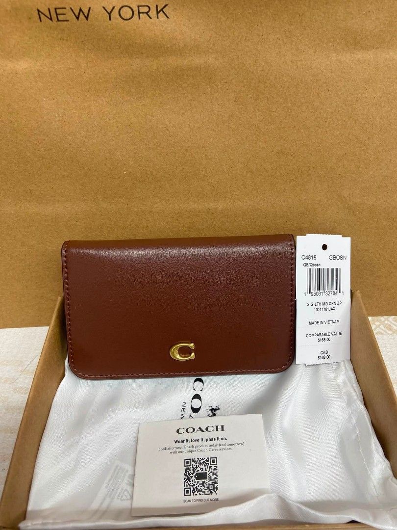 Coach Slim Bifold Wallet (Category: Wallets & Card holders) located in Manila. Submitted by msddirectfactoryoutlet (Listing ID 1470796372, Image 2). Description: .