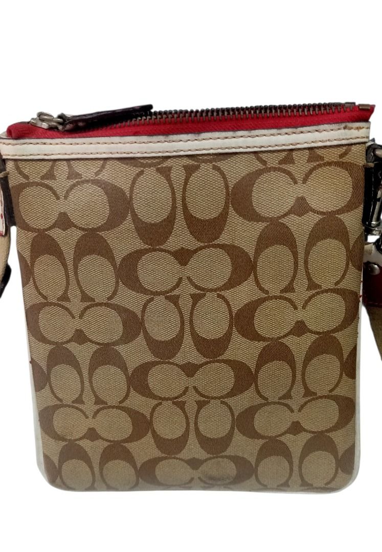 ⚜️Coach Sling Bag (Category: Luxury Bags & Wallets) located in Manila. Submitted by 74_tiger (Listing ID 1470812352, Image 2). Description: Item: Coach Sling Bag Condition: Heavily Used Material: Mixed 💯% Authentic Project Bag Heavily Used Body Is Good, No Damage Pls Message Me For More Infos Ready To Ship / Pick - Up Last Price Posted!!!! .