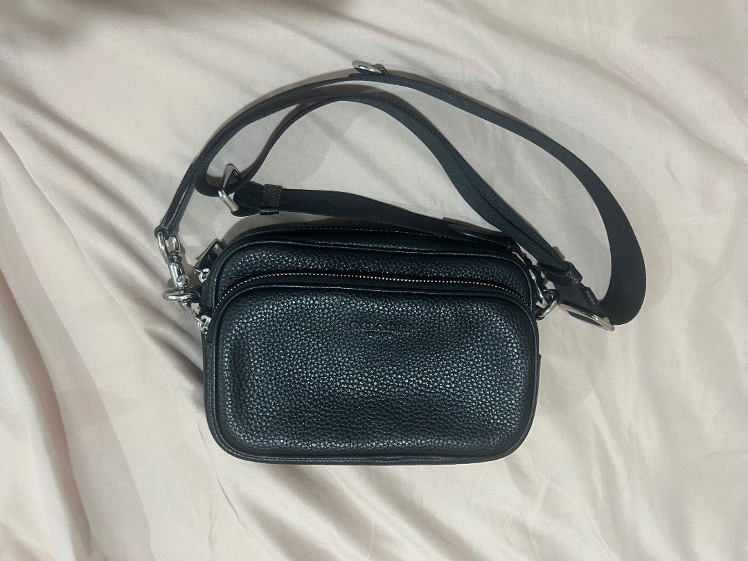 Coach Sling Bag (Category: Luxury Bags & Wallets) located in Caloocan City. Submitted by jordainea62711 (Listing ID 1470846628, Image 1). Description: .