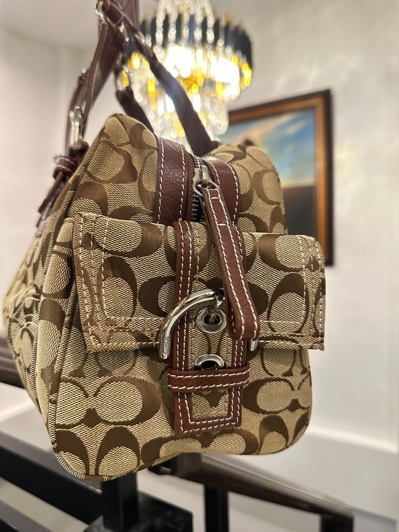 Coach Soho Satchel (Category: Shoulder Bags) located in Dagupan City. Submitted by emmanreyes (Listing ID 1470868203, Image 2). Description: Not guaranteed Likenew condition.
