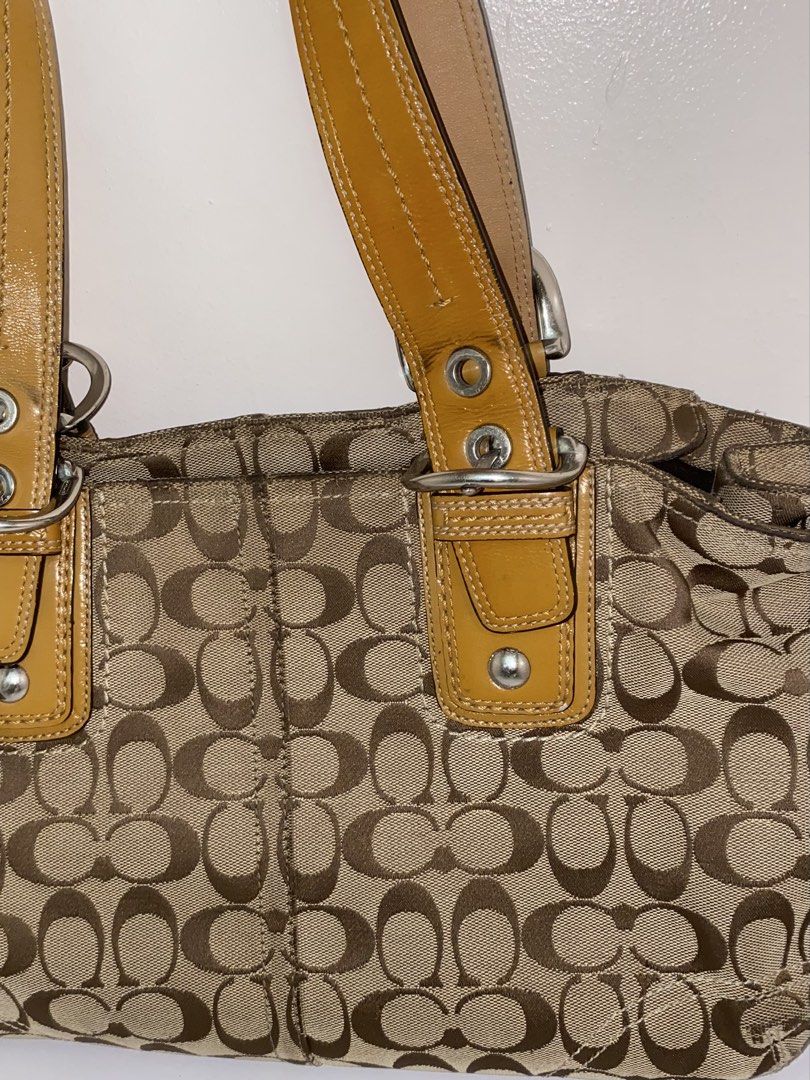 coach soho tote bag (Category: Luxury Bags & Wallets) located in Cebu City. Submitted by vaultsbypj (Listing ID 1470894738, Image 2). Description: coach signature soho tote bag 💌🪽🫧🗯️ authentic vintage ykk zippers silver hardwares (with fading) some patterns may have scratches with creed the strap leather are intact with small black spots still negotiable 📍cebu city! can ship nationwide via jnt. 💌 .