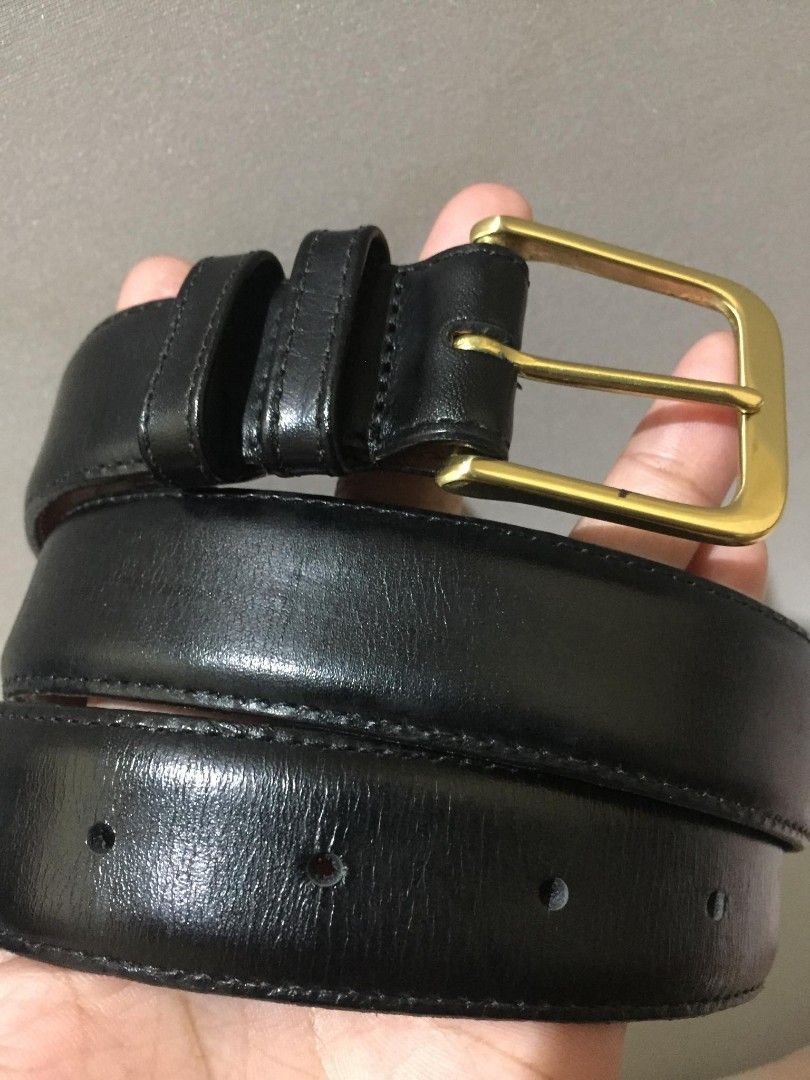 COACH VINTAGE LEATHER (Category: Belts) located in Bulacan. Submitted by assorted.items (Listing ID 1470875593, Image 2). Description: > *AUTHENTIC VINTAGE COACH 5800 - MADE IN USA 🇺🇸* > > 📌 DETAILS: > ✔️ Genuine Burnished Cowhide (Amoy pa lang alam mong legit) > ✔️ Solid Brass Buckle - Mabigat, hindi magaan na lata > ✔️ Size 34 / 85cm - Kasya 30 to 34 > ✔️ Naka emboss mismo sa balat: "MADE IN THE UNITED STATES OUT OF BURNISHED COWHIDE AND SOL