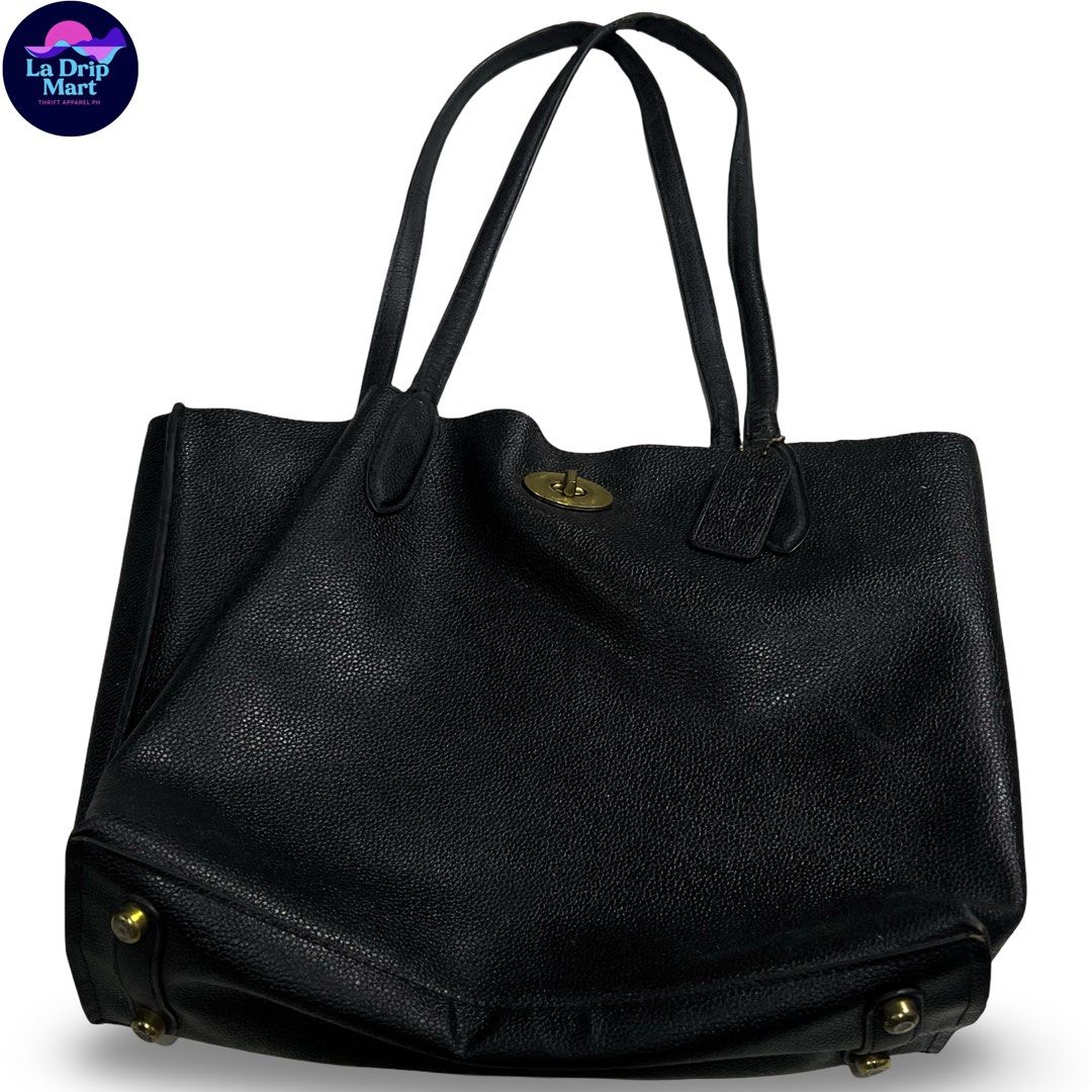 ‎“COACH” WILLOW TOTE BAG (Category: Tote Bags) located in Taguig. Submitted by ldm.ph (Listing ID 1470915043, Image 1). Description: ‎(LDM-A-0051) ‎Dimensions Inches width:15 ‎Inches length:12 ‎Condition: EXCELLENT ‎Color rate:9.5 ‎Flaws:❌ ‎(READY TO WEAR) .