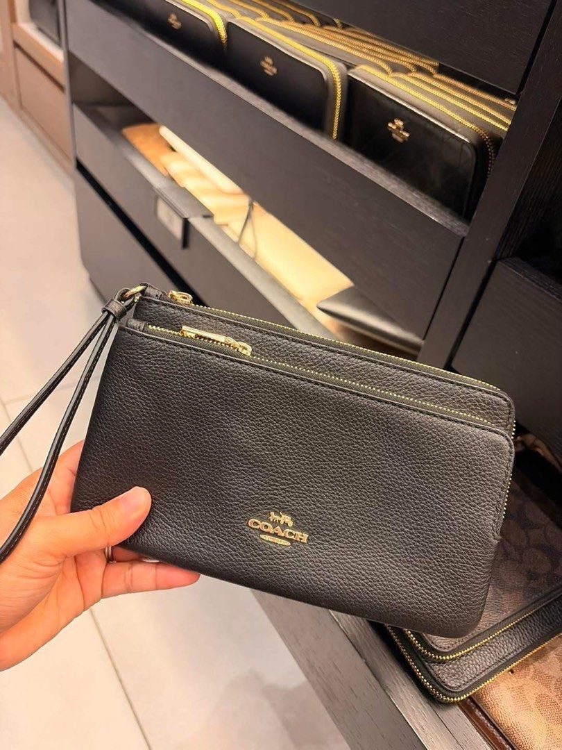 Coach Zip Wristlet Wallet (Category: Wallets & Card holders) located in Paranaque City. Submitted by mmacita (Listing ID 1470834010, Image 3). Description: Coach single zip wallet last photo all colors avail ₱399 each only .