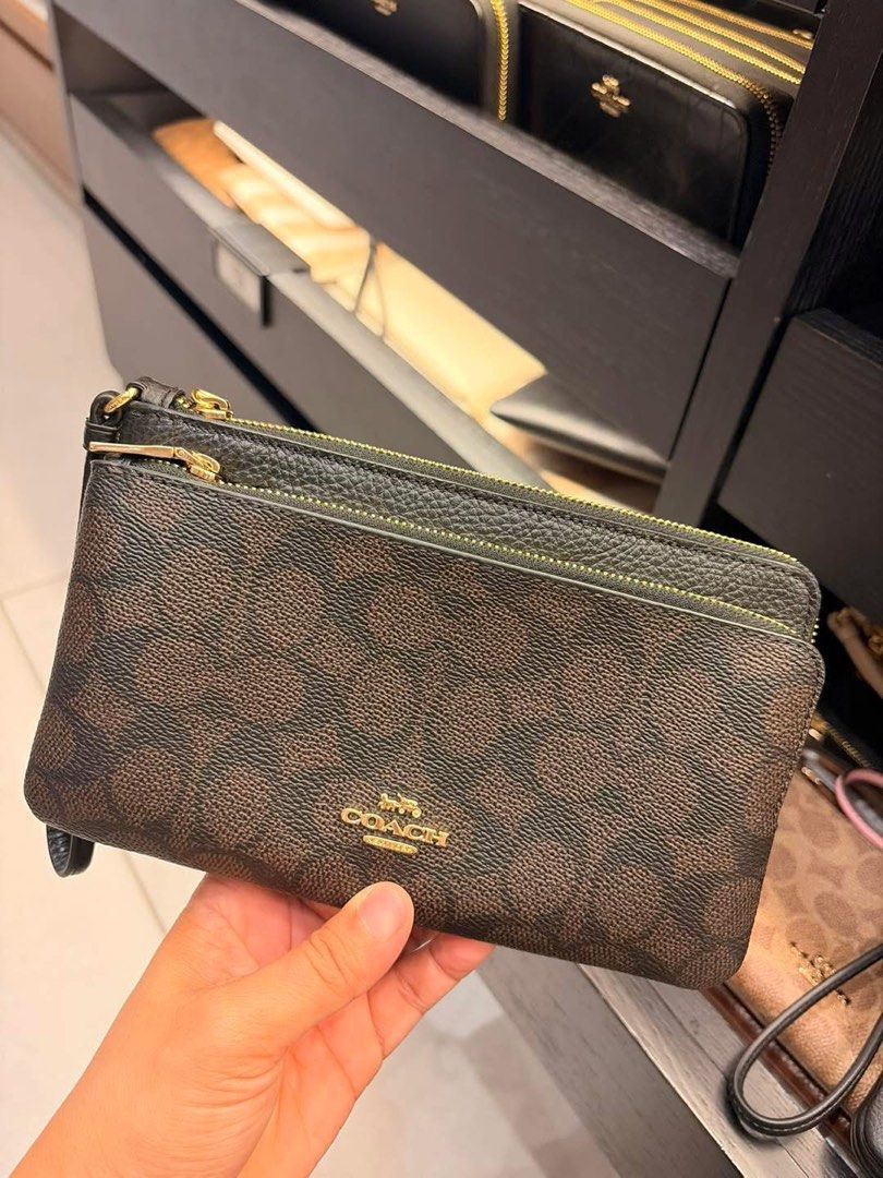 Coach Zip Wristlet Wallet (Category: Wallets & Card holders) located in Paranaque City. Submitted by mmacita (Listing ID 1470834010, Image 2). Description: Coach single zip wallet last photo all colors avail ₱399 each only .