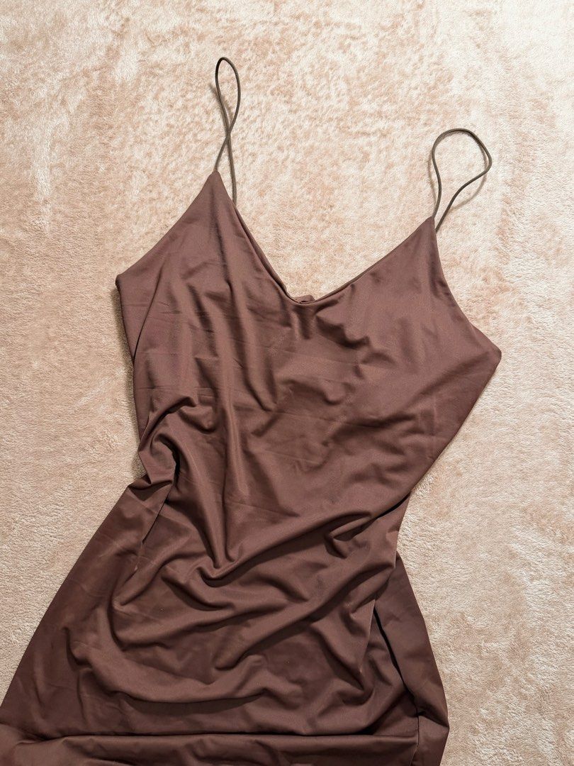 COFFEE BROWN BODYCON (Category: Dresses) located in Cavite. Submitted by prelovedbyreluv (Listing ID 1470918706, Image 1). Description: .