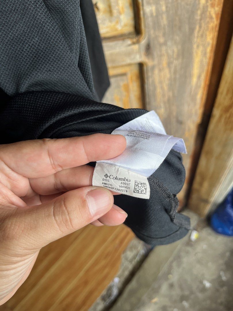 Columbia Drifit Polo Shirt (Category: Tshirts & Polo Shirts ) located in Manila. Submitted by a.stmngo (Listing ID 1470859257, Image 2). Description: Size Large on tag Width 24 inches Length 28 inches Issue faded size tag, minimal scratch and lints Color rate 9/10 Good condition 📍Manage your expectation. Item is thrifted. 📍Nagcarlan, Laguna Php DM 📲.