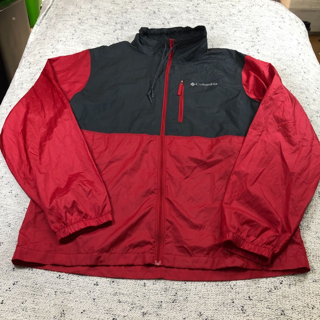 Columbia Flash Forward full-zip windbreaker jacket Size Medium (Category: Coats, Jackets and Outerwear) located in Santa Rosa. Submitted by sergids (Listing ID 1470838174, Image 3). Description: Columbia Flash Forward full-zip windbreaker jacket Size Medium Check fitting tops to ensure this fits you. Dimensions below are exact measurements, see pics as well for comparison. 9/10 Condition and Colorway Dimensions: Check pic slide for actual size an